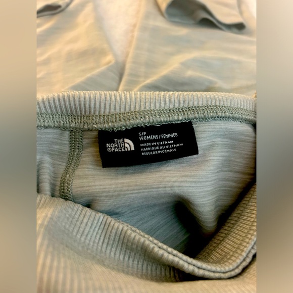 North face size small women’s leggings. Light green heather. - Picture 3 of 3